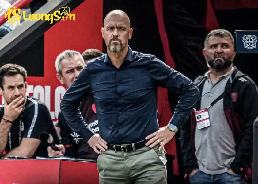 Ten Hag trước áp lực cực lớn (Ảnh: Fabrizio Romano) Ten Hag trước áp lực cực lớn